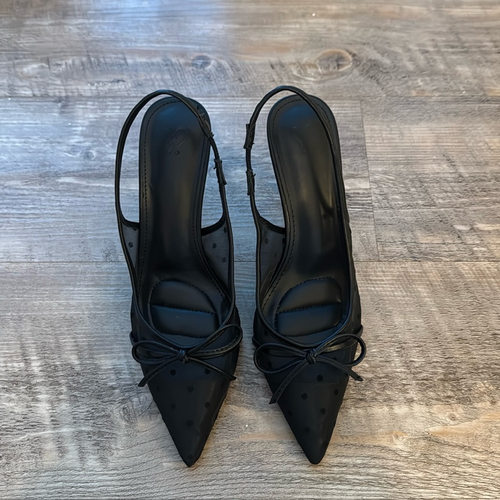 NEW - Windsor polka dot heels, size 7